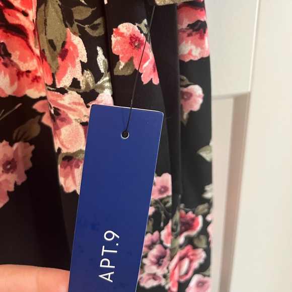 APT.9! NWT Dress! - Picture 4 of 4